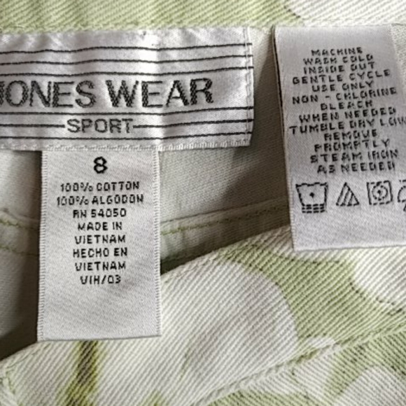 Jones Wear Spor1t Pistachio w/Magnolia's Floral 8 - Picture 5 of 5